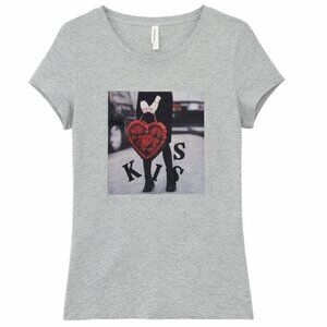 Queen of Heart T-shirt, Color Light Gray, Size Large (NWT)